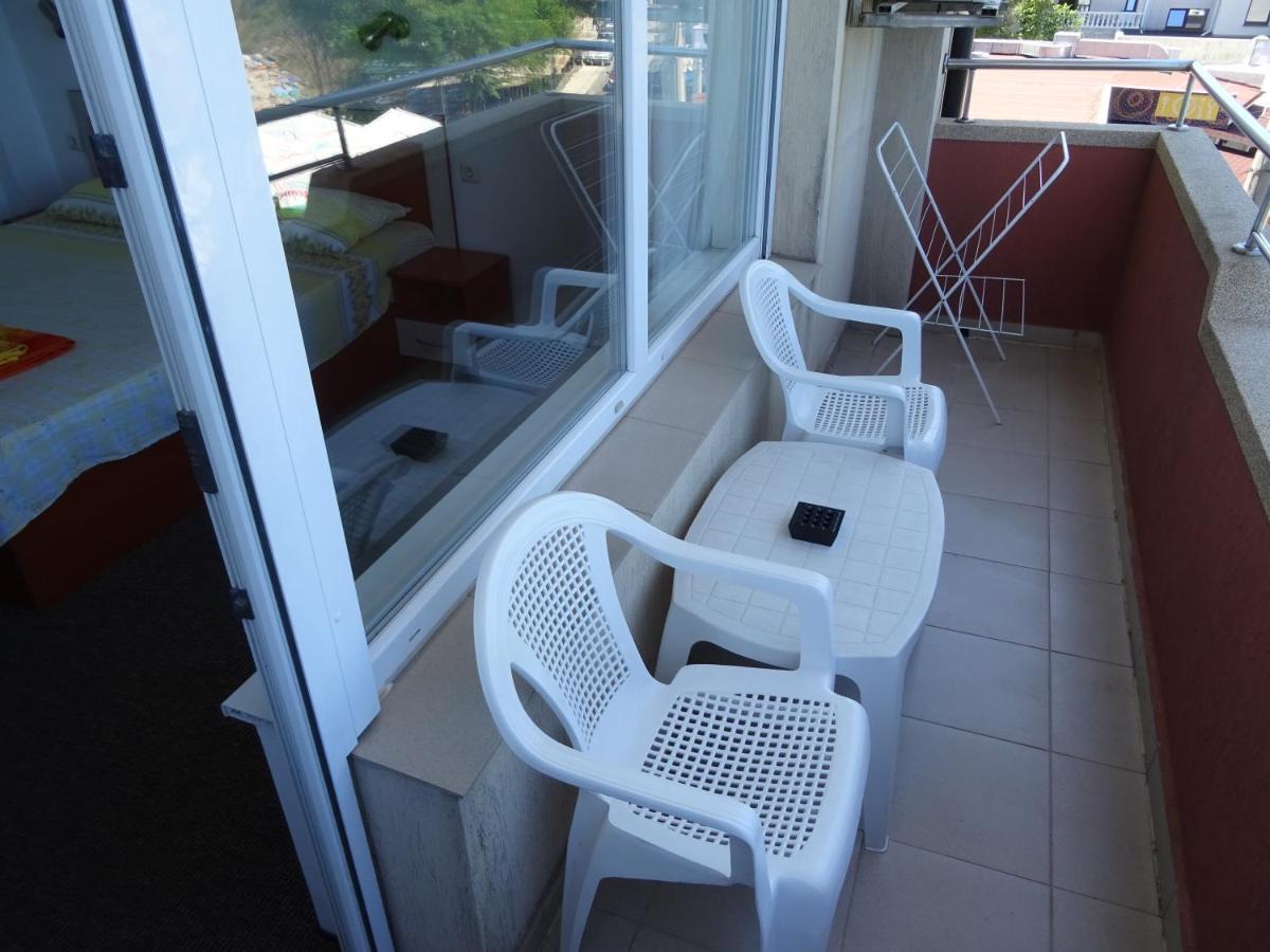 Dobrevi Guest House Primorsko Exterior foto